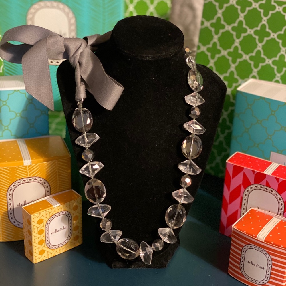 Stella & Dot Claire Necklace